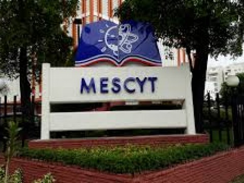 MESCYT: Estudiantes universitarios sin vacunar no regresar&aacute;n a clases presenciales 