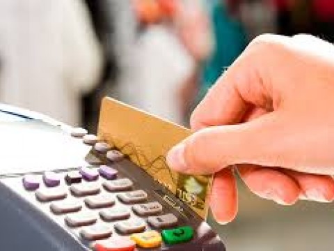 Tasas para cr&eacute;ditos al consumo bajan a 13 % en septiembre