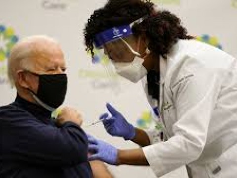 Aplicar&aacute;n segunda dosis de la vacuna contra el COVID-19 al presidente electo Joe Biden