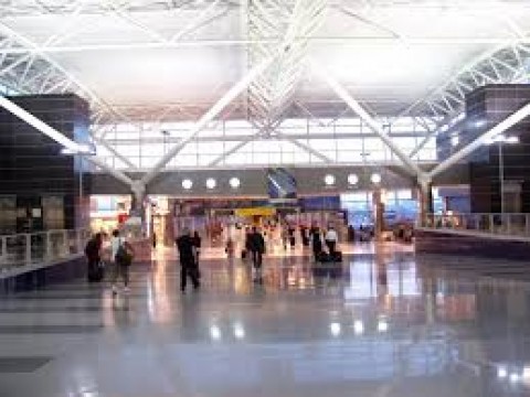 EEUU exigir&aacute; un test de COVID-19 negativo a viajeros que lleguen al pa&iacute;s en avi&oacute;n