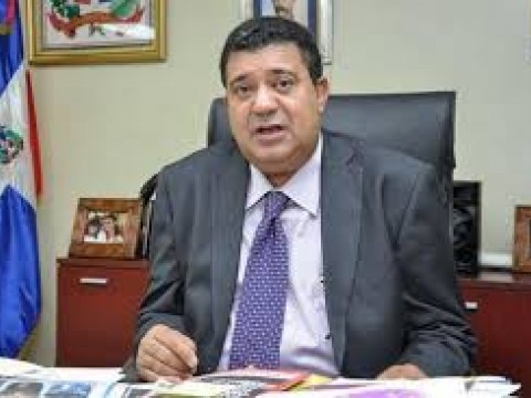 Exsenador Euclides S&aacute;nchez renuncia al PLD