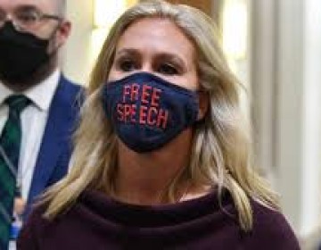 "Precedente peligroso": la C&aacute;mara de Representantes de EE.UU. expulsa a congresista 'de QAnon' de sus puestos en comit&eacute;s
