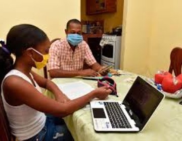Padres rechazan convocatoria a clases semipresenciales 