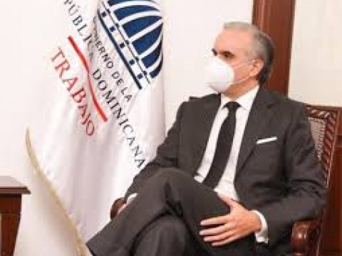 Ministro de trabajo dice se han reactivado 460 mil empleos
