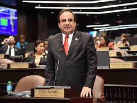 Elias Serulle renuncia del PLD