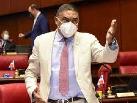 Yv&aacute;n Lorenzo compara gobierno de Luis Abinader con personaje de los X-Man
