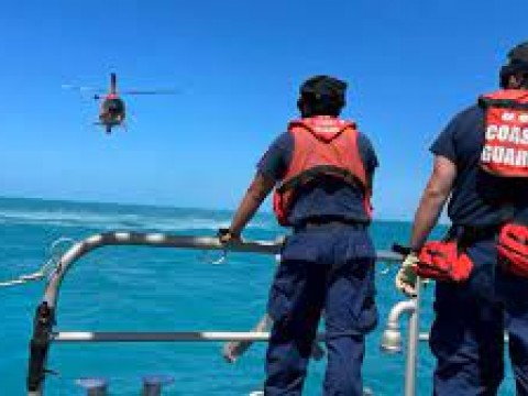 Florida: Naufraga bote de migrantes cubanos ante Florida deja 2 muertos