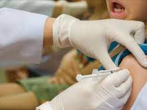 China se plantea reforzar con tercera dosis de Pfizer a su poblaci&oacute;n
