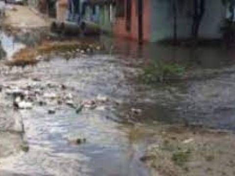 Comunitarios del sector Sim&oacute;n Bol&iacute;var solicitan saneamiento de ca&ntilde;ada