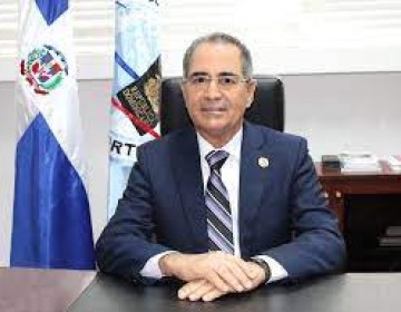 Pasaportes emitir&iacute;a documento de viaje en menos de 48 horas para todo el que lo solicite