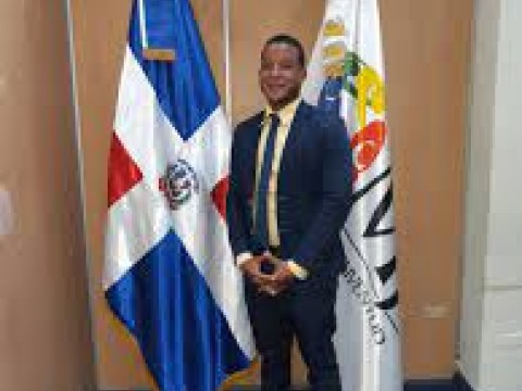 Apresan al director provincial de la Juventud en Monte Plata por violar el toque de queda