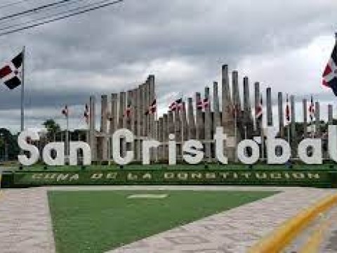 Residentes de San Crist&oacute;bal denuncian que est&aacute; contaminada