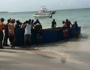 Rescatan a 48 inmigrantes haitianos al tratar de llegar ilegal a Puerto Rico