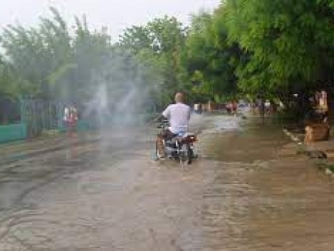 Evacuan militares y familias de la frontera por crecida del r&iacute;o Pedernales