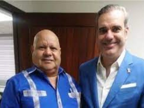 Abinader destituye director de Embellecimiento de Carreteras tras denuncia de irregularidades
