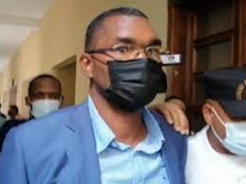 El expelotero Juan de Dios Encarnaci&oacute;n Santiago, est&aacute; acusado de haber agredido sexualmente a su hija menor de edad.