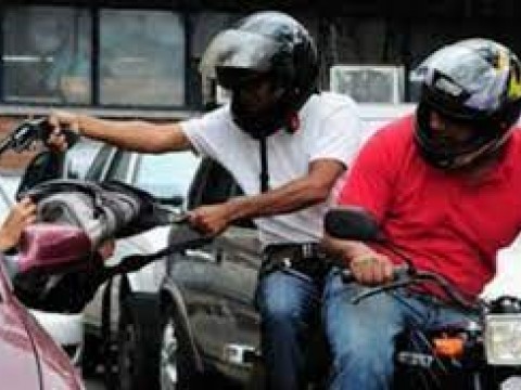 Ola de atracos aterra a residentes en el GSD; ministro de Interior y Polic&iacute;a reh&uacute;sa hablar