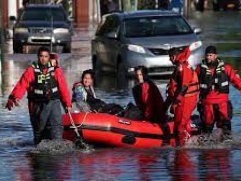 Se elevan a 42 los fallecidos por las inundaciones en el noreste de EE.UU