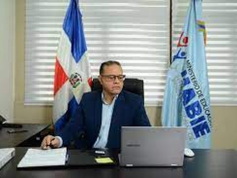 Presidente Abinader destituye director INABIE