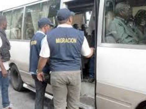 Migraci&oacute;n arrecia deportaciones de Haitianos ilegales en el Pa&iacute;s   