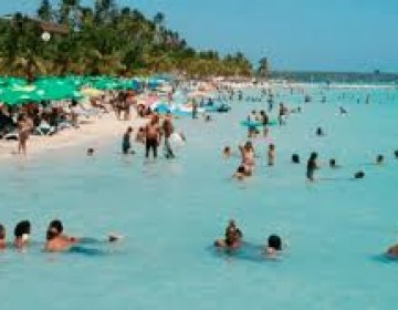 Proh&iacute;ben actividades religiosas, fiestas y asistencia a balnearios y playas