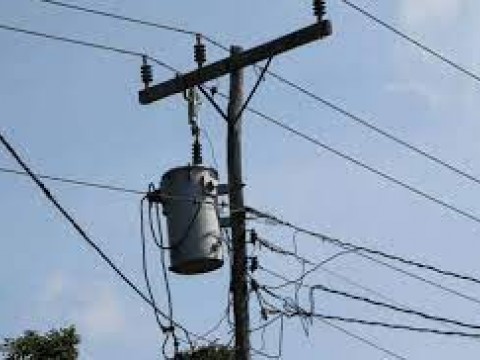 Hombre pierde la vida tras recibir descarga el&eacute;ctrica