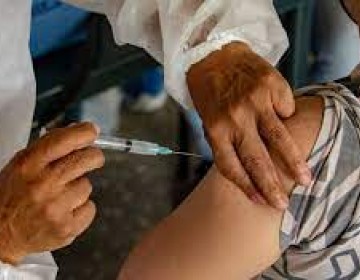 Cuarta dosis de refuerzo debe ser aplicada luego de seis meses de la tercera