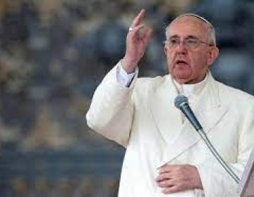 El Papa en As&iacute;s: "A menudo, la presencia de los pobres se ve como un fastidio que debe soportarse"