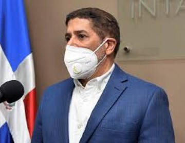 Ministro de Agricultura declara bienes por m&aacute;s de 857 millones de pesos