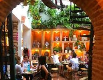 Bares y restaurantes de la Zona Colonial reabren este jueves 
