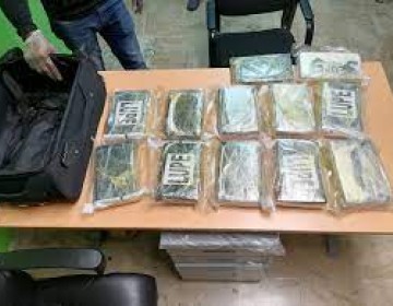 DNCD arresta a joven con 18 paquetes de coca&iacute;na en Aeropuerto de Punta Cana