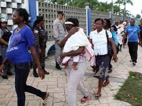 Cae la afluencia de haitianas en hospital de Los Mina 