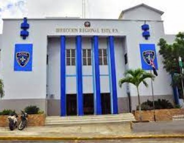 Hallan hombre muerto de varios disparos en el interior de un carro 