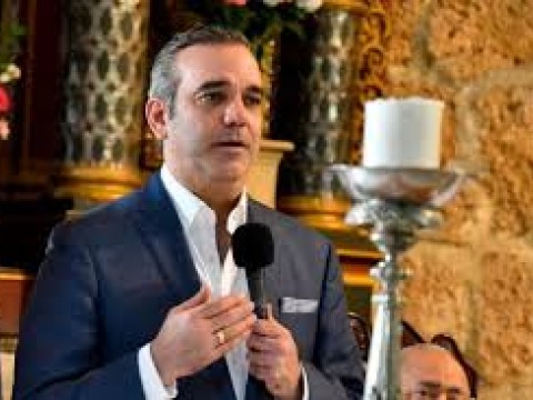Presidente Abinader pide &ldquo;por favor&rdquo; al pueblo dominicano hacer un esfuerzo adicional en la lucha contra el COVID-19