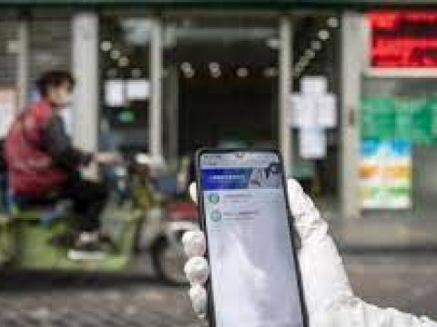 China manipula la 'app' anticovid para controlar a los disidentes