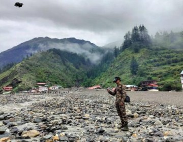 M&aacute;s de 100 desaparecidos y al menos 5 muertos por una riada s&uacute;bita en el Himalaya indio