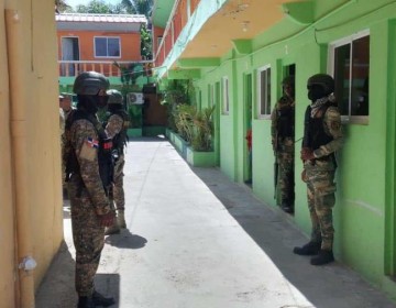 El Ej&eacute;rcito y Migraci&oacute;n detienen 55 haitianos indocumentados y destruyen centro de acogida ilegales