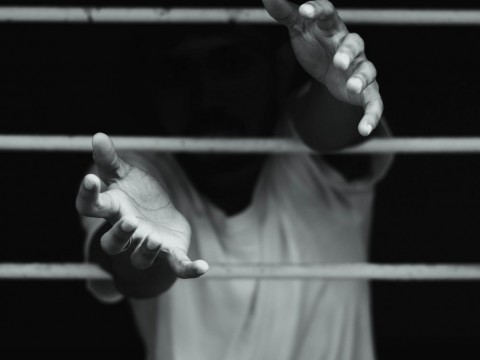 Preso habr&iacute;a matado de varias estocadas a su pareja mientras lo visitaba en c&aacute;rcel de La Vega