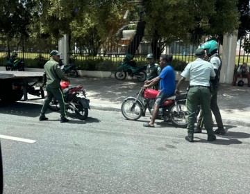 Recuperar una motocicleta retenida puede tomar hasta siete horas de tr&aacute;mites