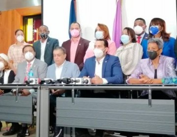 Diputados del PLD invitar&aacute;n a la Polic&iacute;a y a la Procuradur&iacute;a para que expliquen multas por toque de queda