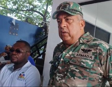 Director de Migraci&oacute;n supervisa en Santiago centro de detenci&oacute;n de haitianos ilegales