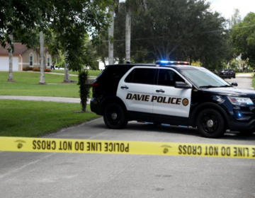 Una madre mata a sus dos hijos y luego se quita la vida en Florida