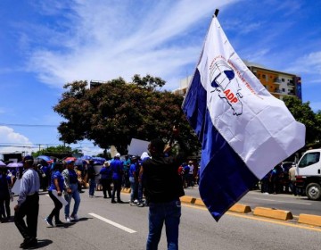 Contin&uacute;a la disputa de la ADP y el Minerd por evaluaci&oacute;n de desempe&ntilde;o