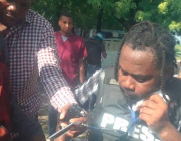 Dos periodistas heridos en una balacera frente al parlamento de Hait&iacute;