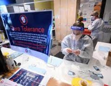 Se registra fuerte ca&iacute;da mundial de los nuevos casos de COVID-19