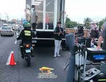 Tap&oacute;n en el puente de &laquo;La 17&raquo; por filmaci&oacute;n de una pel&iacute;cula