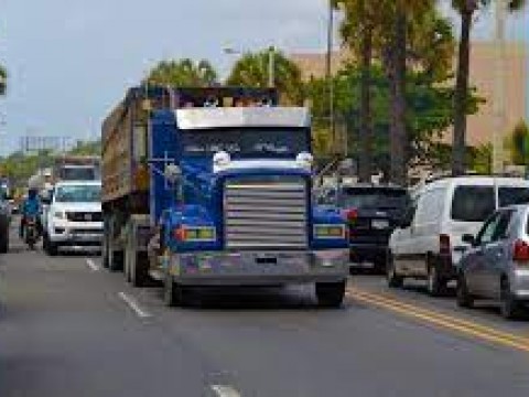 Prohibir&aacute;n circulaci&oacute;n de carga pesada en el Distrito Nacional de 6:00 de la ma&ntilde;ana a 8:00 de la noche