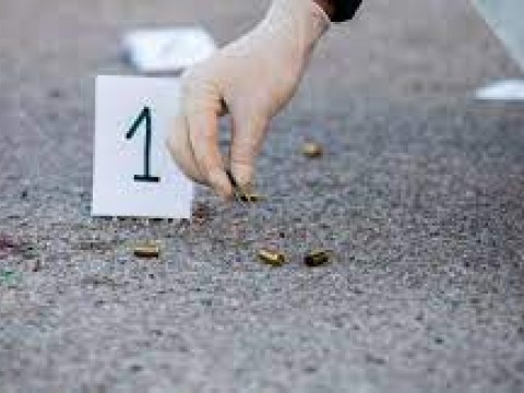Matan a un hombre y una mujer en parqueo de plaza comercial del sector Pantoja