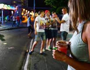 Consumo de alcohol en la v&iacute;a p&uacute;blica podr&iacute;a ser prohibido por ley