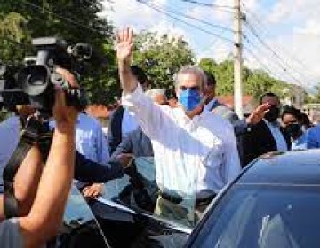 Luis Abinader agotar&aacute; agenda este viernes en San Francisco de Macor&iacute;s